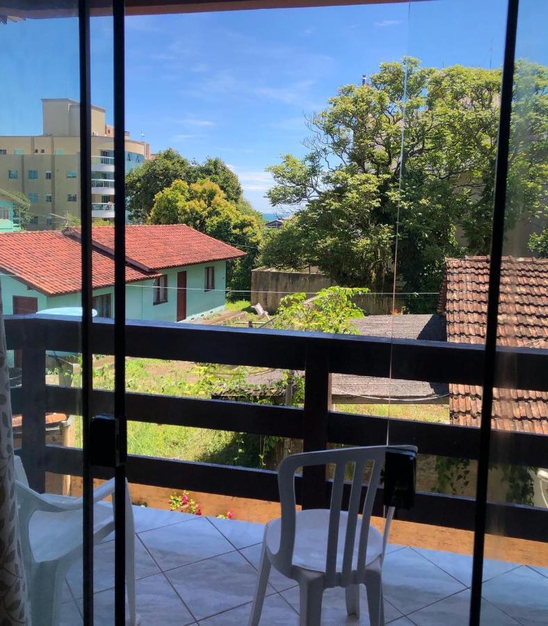 بومبينهاس Apartamentos Vo Lela المظهر الخارجي الصورة